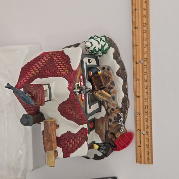 1999 Victorian Village Collectibles  Old Towne Boat Shop Hand Painted Porcelain - Picture 13 of 15